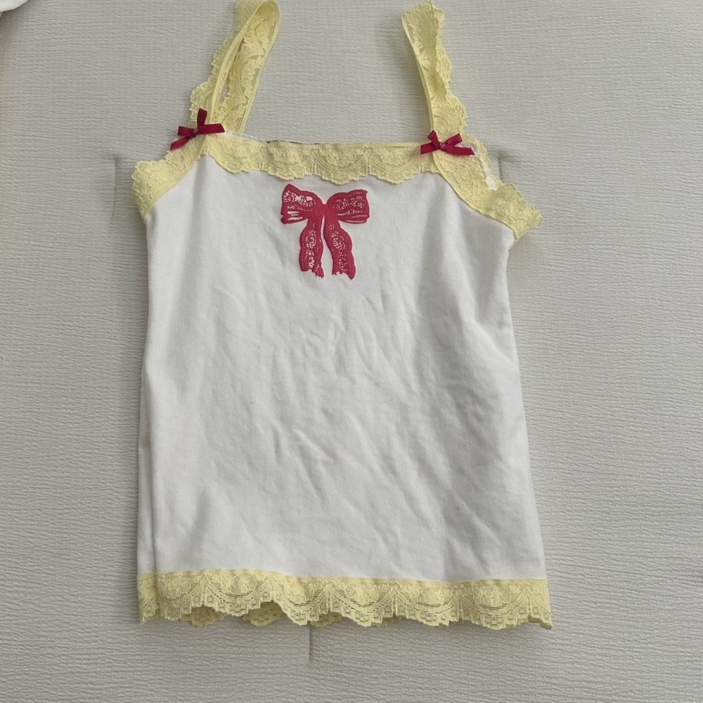 Pieces of Porcelain hand made cami
